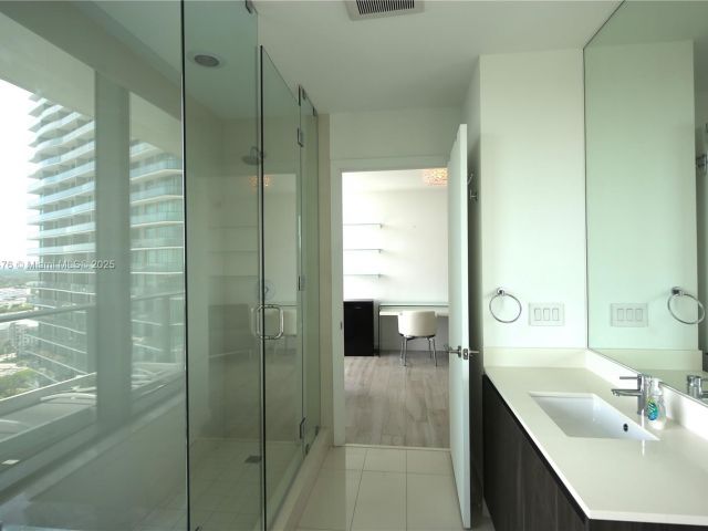 Продажа квартиры #2607 - фото 6069366