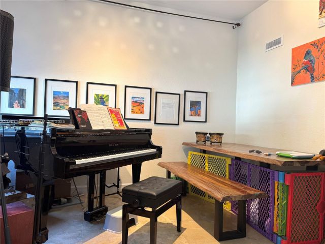 Продажа дома по адресу 826 E Spinnaker Dr E - фото 6077529