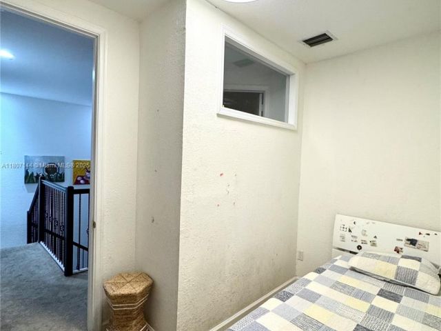 Продажа дома по адресу 826 E Spinnaker Dr E - фото 6077535