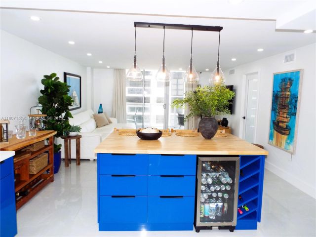 Продажа квартиры #1619 - фото 6053243