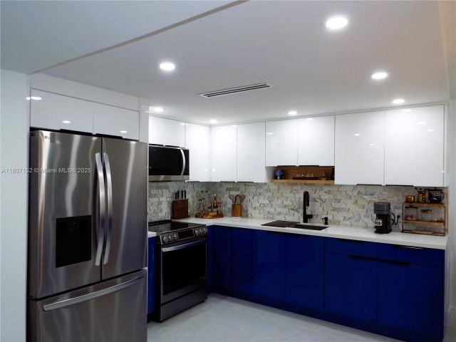 Продажа квартиры #1619 - фото 6053244