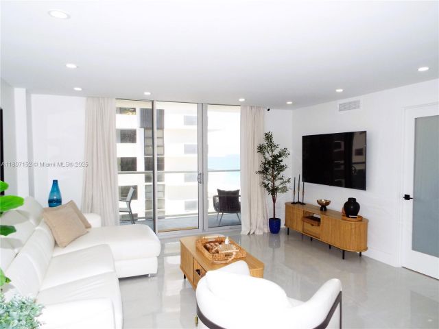 Продажа квартиры #1619 - фото 6053247