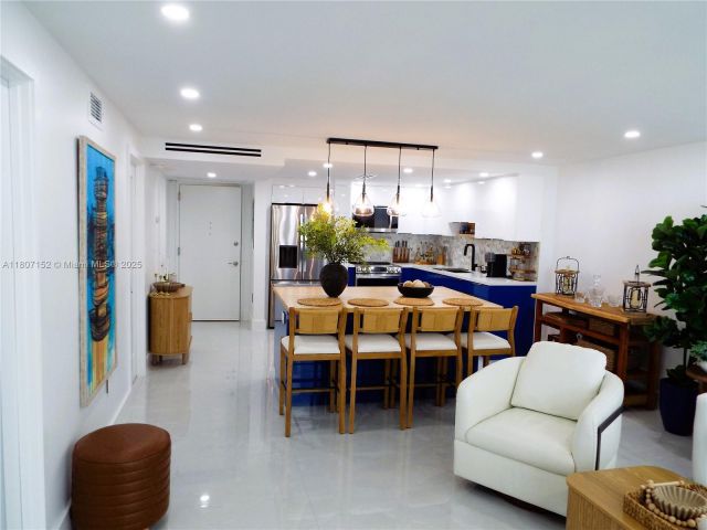 Продажа квартиры #1619 - фото 6053257