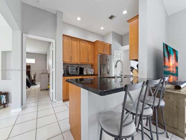 Продажа дома по адресу 2703 Augusta Dr - фото 6079183