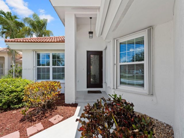 Продажа дома по адресу 2703 Augusta Dr - фото 6079187