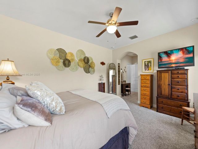 Продажа дома по адресу 15150 SW 240th St - фото 6053751