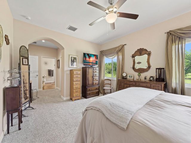 Продажа дома по адресу 15150 SW 240th St - фото 6053752