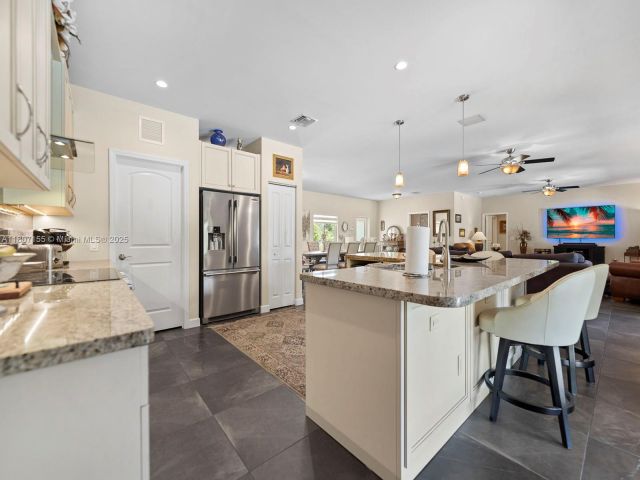 Продажа дома по адресу 15150 SW 240th St - фото 6053757