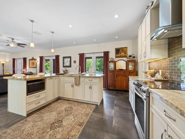 Продажа дома по адресу 15150 SW 240th St - фото 6053759