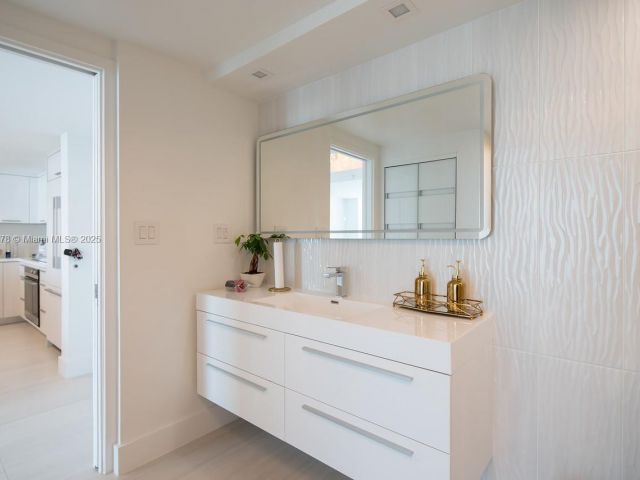 Продажа квартиры #3707 - фото 6056434