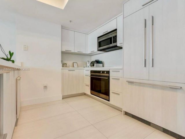 Продажа квартиры #3707 - фото 6056443