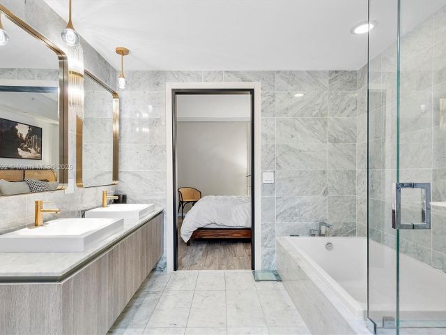 Продажа квартиры #3510 - фото 6055677