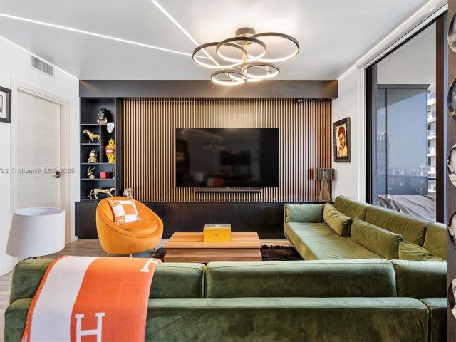 Продажа квартиры #3510 - фото 6055685