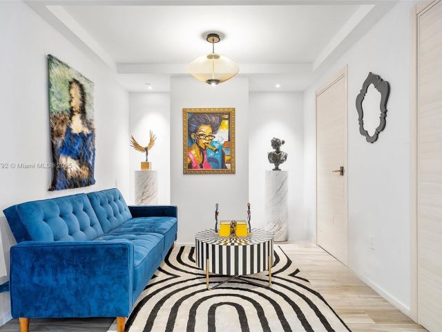 Продажа квартиры #3510 - фото 6055692