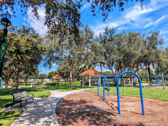 Дом в аренду по адресу 2056 Alta Meadows Lane 2308 - фото 6392331