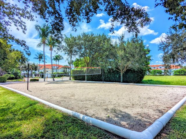 Дом в аренду по адресу 2056 Alta Meadows Lane 2308 - фото 6392345