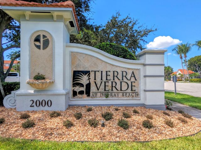 Дом в аренду по адресу 2056 Alta Meadows Lane 2308 - фото 6392348