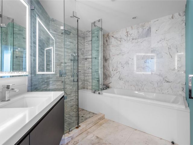 Продажа квартиры #1409 - фото 6056155