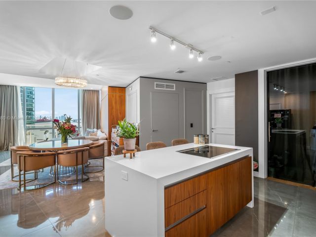 Продажа квартиры #1409 - фото 6056163