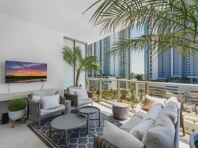 Продажа квартиры #1409 - фото 6056160