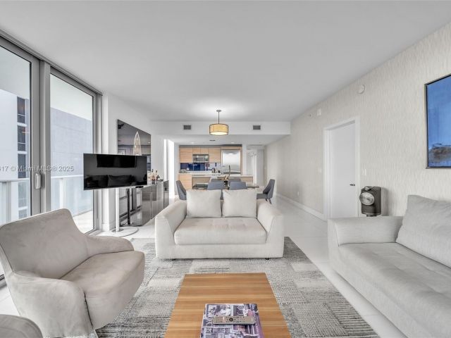 Продажа квартиры #2707 - фото 6060870