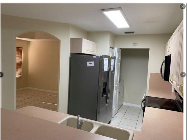 Дом в аренду по адресу 4905 N Harbor Isles Dr - фото 6054279