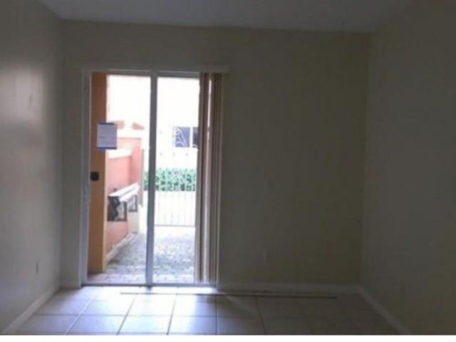 Дом в аренду по адресу 4905 N Harbor Isles Dr - фото 6054283