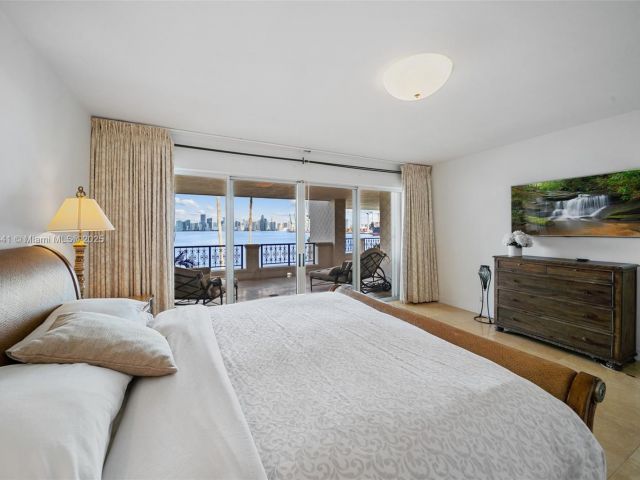 Продажа квартиры #5235 - фото 6060825