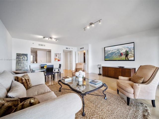 Продажа квартиры #5235 - фото 6060833