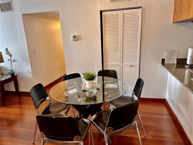 Квартира в аренду номер2824 - фото 6061205