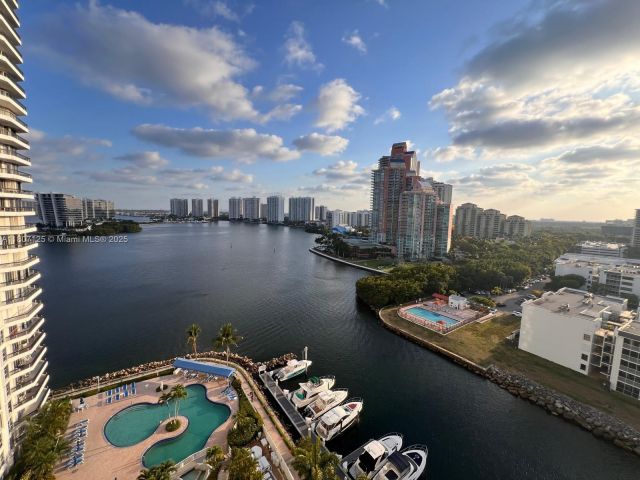 Продажа квартиры # - фото 6219346