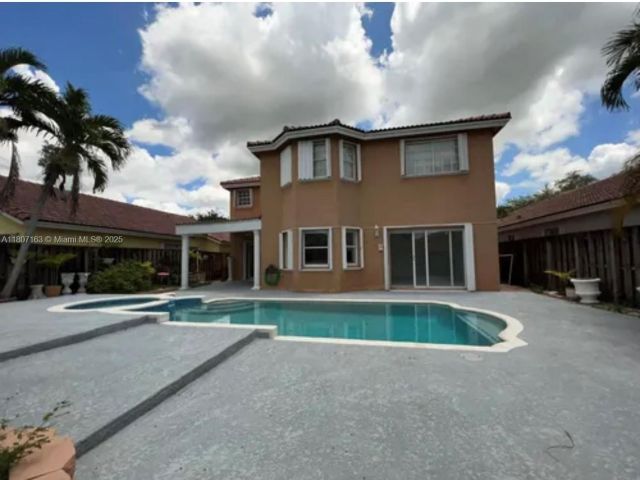 Продажа дома по адресу 16461 SW 100th Ter - фото 6077893