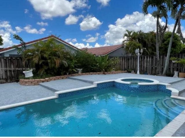 Продажа дома по адресу 16461 SW 100th Ter - фото 6077894