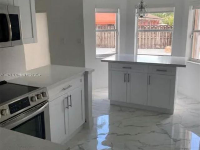 Продажа дома по адресу 16461 SW 100th Ter - фото 6077901