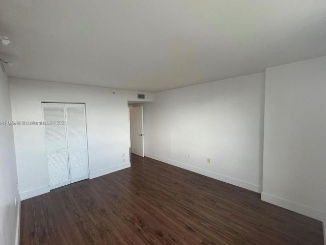 Продажа квартиры #1206 - фото 6061140