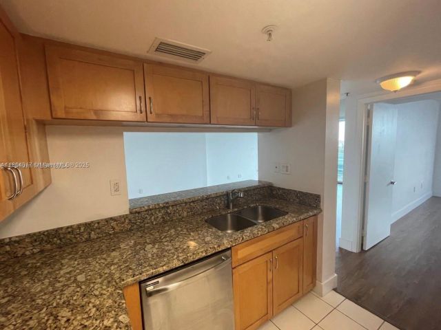 Продажа квартиры #1206 - фото 6061146