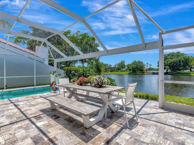 Продажа дома по адресу 7716 Cedarwood Circle - фото 6075193