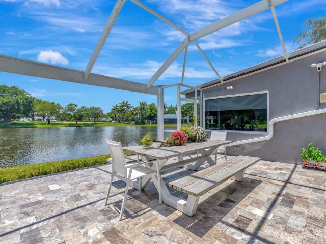 Продажа дома по адресу 7716 Cedarwood Circle - фото 6075195