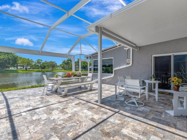 Продажа дома по адресу 7716 Cedarwood Circle - фото 6075197