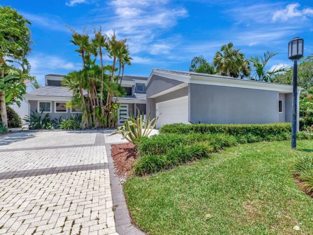 Продажа дома по адресу 7716 Cedarwood Circle - фото 6075200