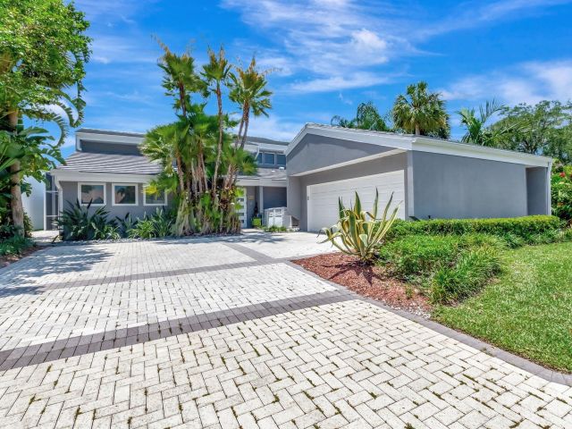 Продажа дома по адресу 7716 Cedarwood Circle - фото 6075201