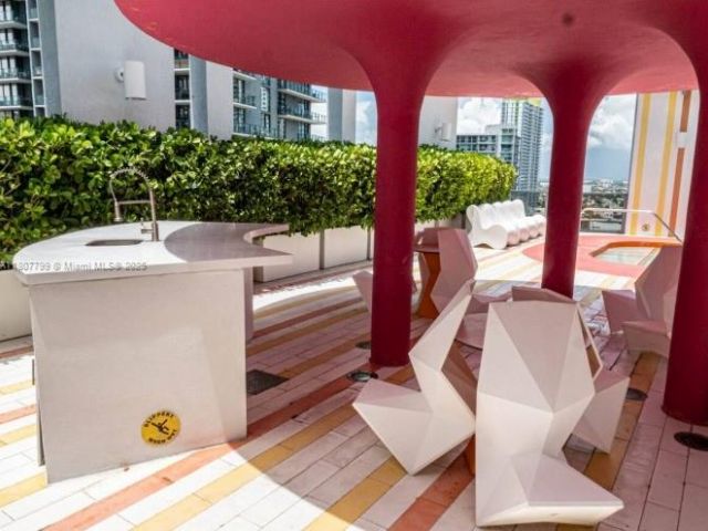 Продажа квартиры #2408 - фото 6061403