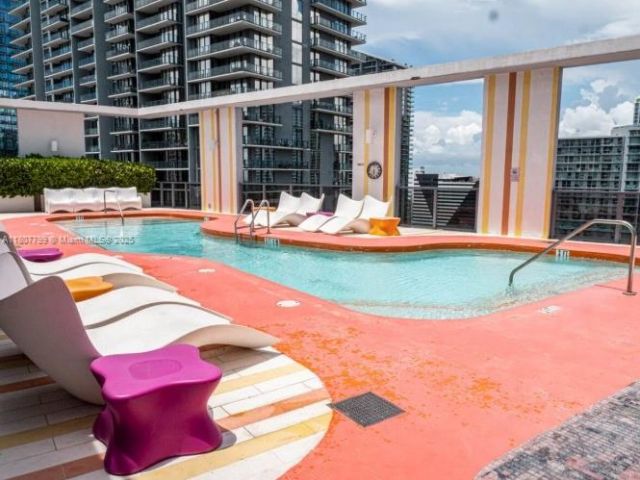 Продажа квартиры #2408 - фото 6061404