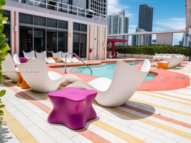 Продажа квартиры #2408 - фото 6061405