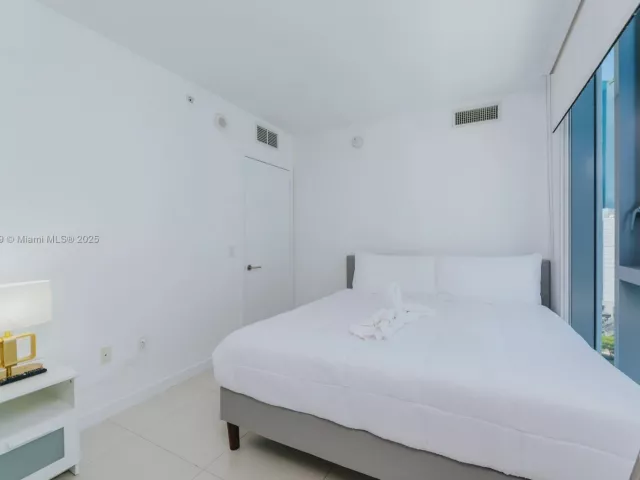 Продажа квартиры #2408 - фото 6061411