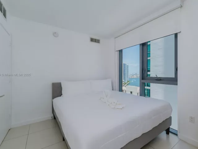 Продажа квартиры #2408 - фото 6061412