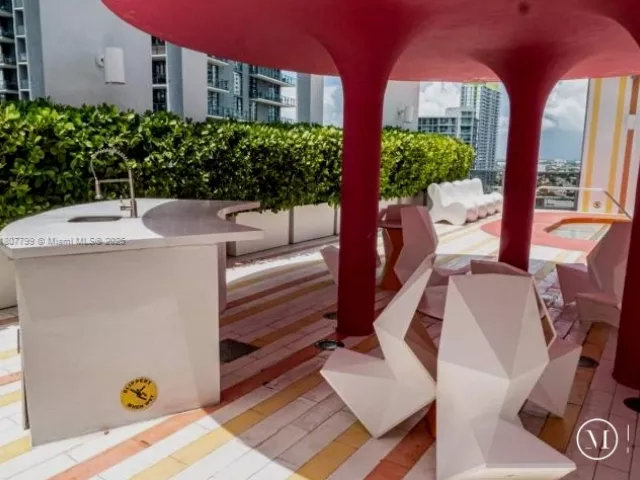 Продажа квартиры #2408 - фото 6061403