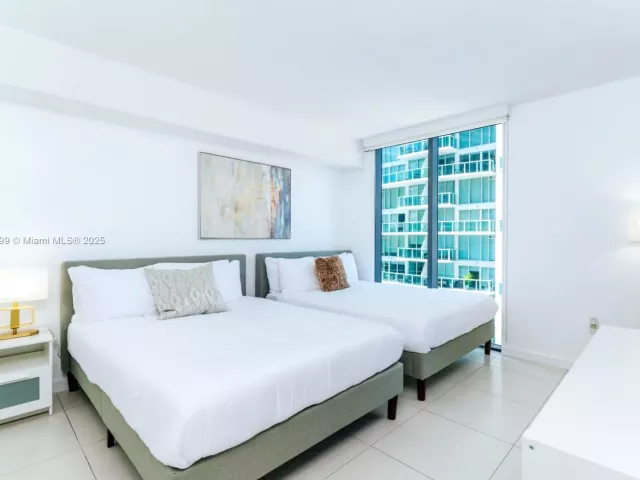 Продажа квартиры #2408 - фото 6061410