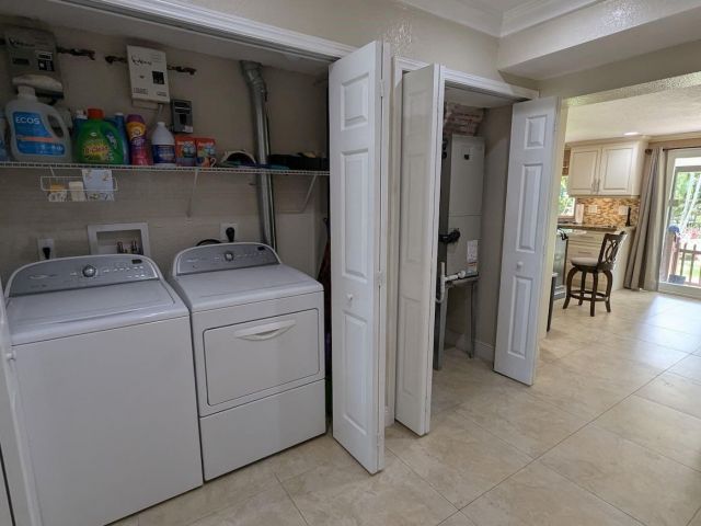 Продажа дома по адресу 12200 SW 51st St - фото 6072650