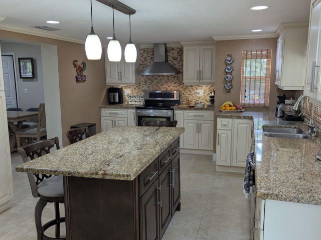 Продажа дома по адресу 12200 SW 51st St - фото 6072651